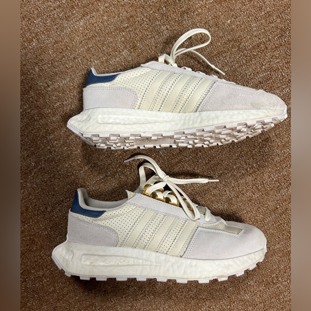 Adidas Tennis Shoes Size 9